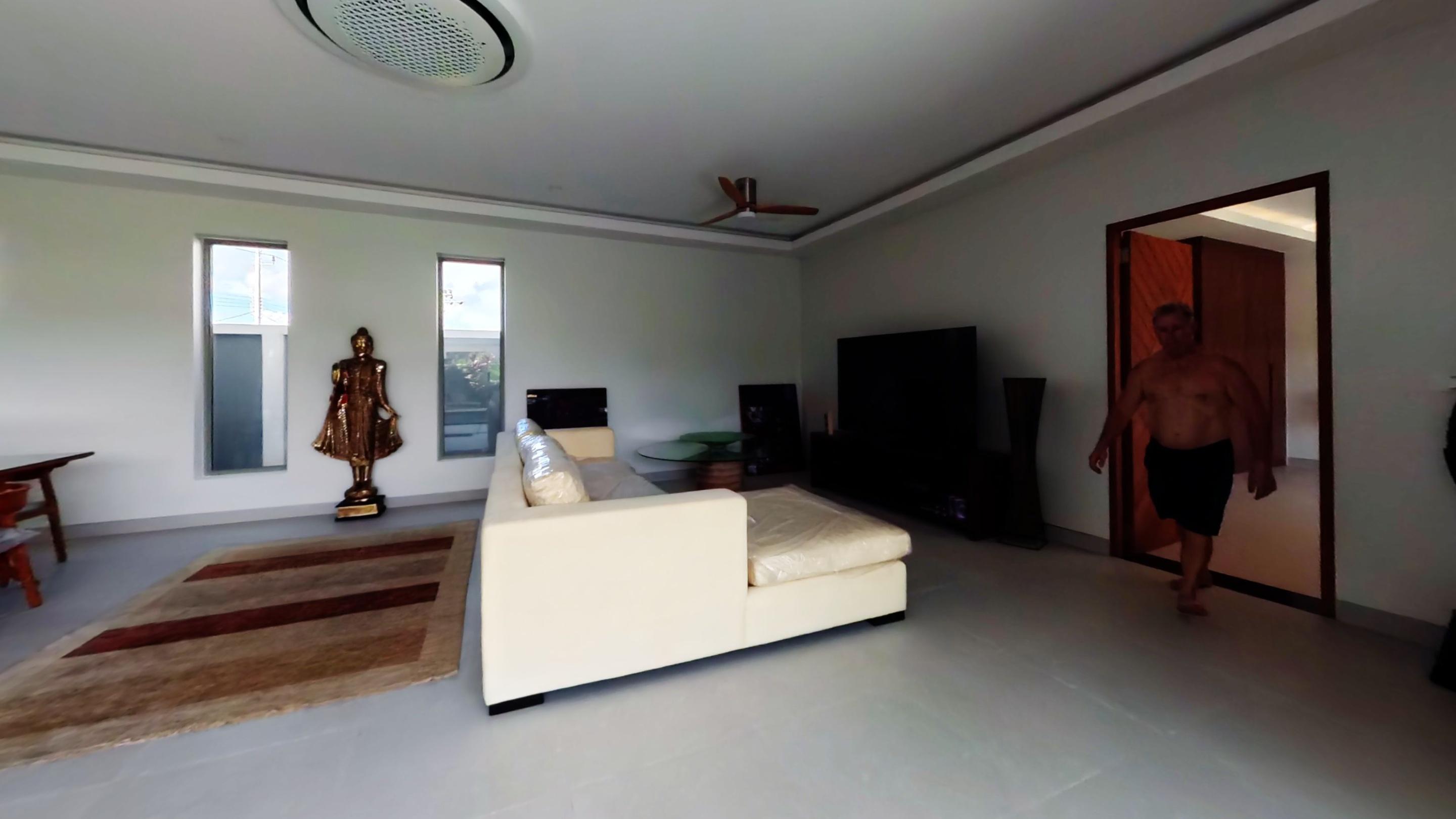 IndyLuck Villa